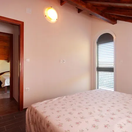 Holiday home Prizba 9178